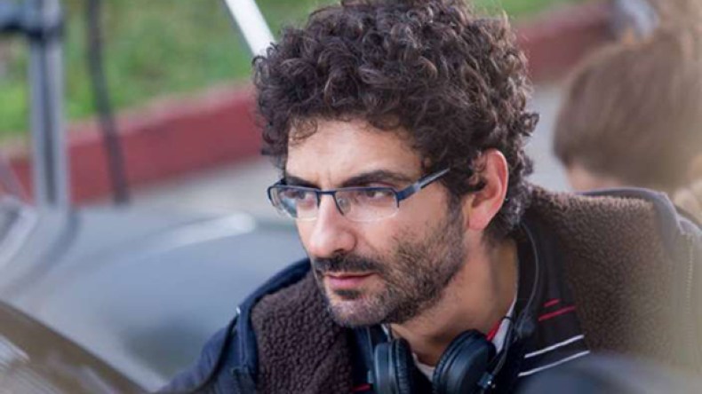 “عليك أن تكون جادا.. شاهد الفيلم أولا ثم قل رأيك”
