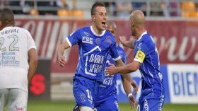 كأس فرنسا: “عزاموم” يؤهّل “تروا”