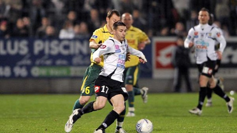 الجزائري “كريم جلابي” يبلغ نهائي كأس فرنسا