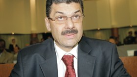 لجنة المالية تدعو الحكومة إلى مراجعة منع القروض الإستهلاكية