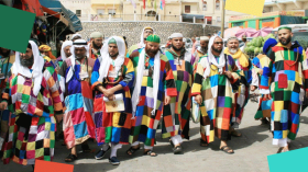 آن للكركرية أن تمد رجليها..