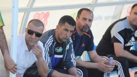 ش. القبائل: كاروف يرفض تسريح بعض اللاعبين ويشترط أجرا محترما