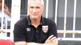 كازوني يبحث عن صانع ألعاب ومهاجم في الميركاتو