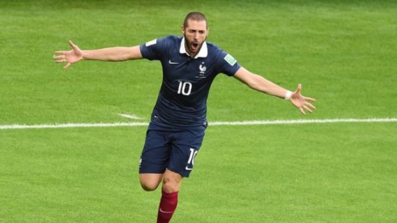 بن زيمة: قلبي مع الجزائر