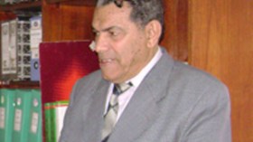 بن‭ ‬بله‭ ‬فرض‭ ‬العزلة‭ ‬على‭ ‬كوبيس‭ ‬في‭ ‬السجن‭ ‬والمخابرات‭ ‬الفرنسية‭ ‬تشعل‭ ‬الفتنة