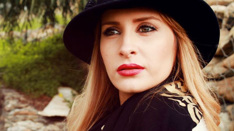 كنزة مرسلي تحصد جـائزة “الباما” لأكثر الفنانين جماهيرية في الشرق الأوسط