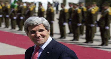 John Kerry en visite surprise à Bagdad