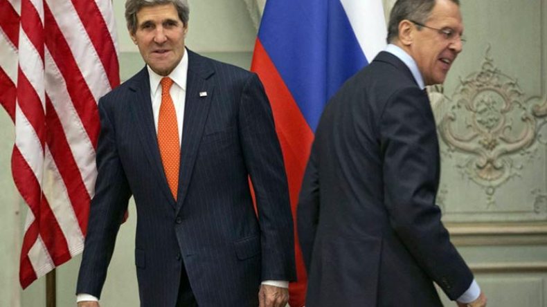كيري يحض روسيا وإيران على جلب الأسد إلى طاولة التفاوض