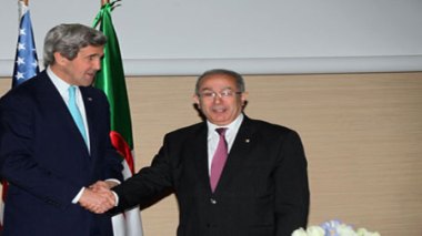 Presse mondiale: la visite de Kerry, un soutien tacite au 4e mandat !