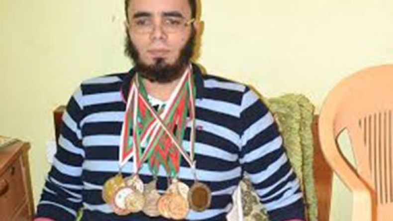 بطل جزائري يصاب بالشلل في التدريبات.. ويناشد الدولة للعلاج في الخارج
