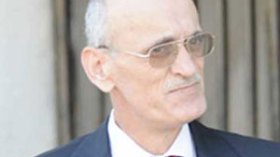 قرباج‭ ‬يناشد‭ ‬السلطات‭ ‬بإيجاد‭ ‬حل‭ ‬‮”‬لسكان‭ ‬ملعب‭ ‬20‭ ‬أوت‮”