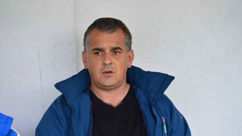 خوذة يحضر “السنافر” تحسبا لمواجهة مقرة في الكأس