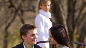 رغم‭ ‬خياناتي‭ ‬المتكررة‭ ‬زوجتي‭ ‬لا‭ ‬تحرك‭ ‬ساكنا