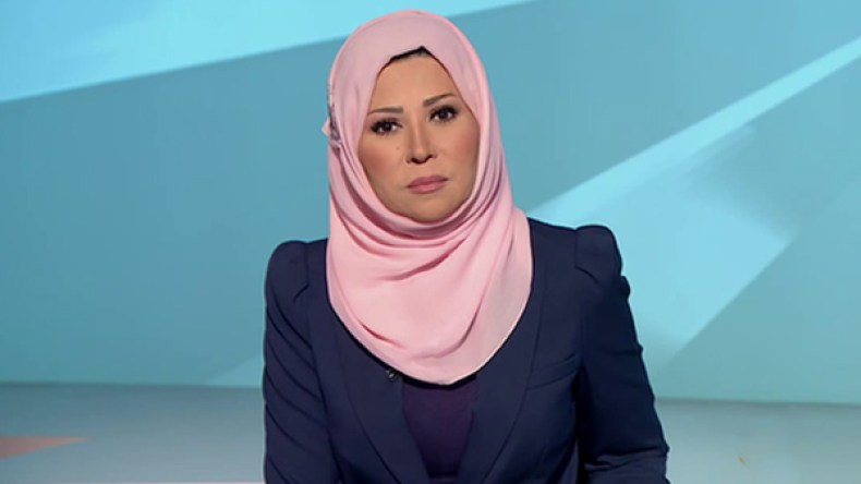 خديجة بن قنة والأخريات.. جميلات يمثلن الجزائر في الفضائيات