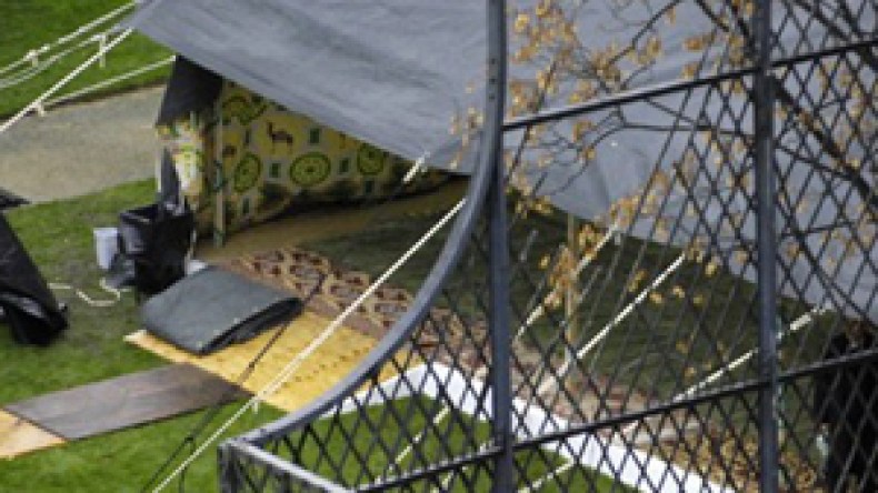 خيمة القذافي والمقرحي يثيران غضب الأمريكيين