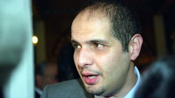 محاكمة نظام أم محاكمة الخليفة؟