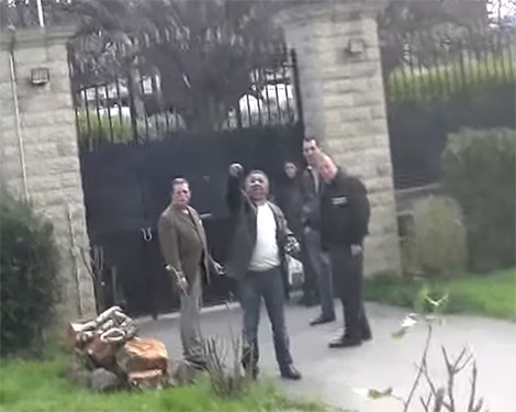 Cheb Khaled humilié au consulat d’Algérie en France