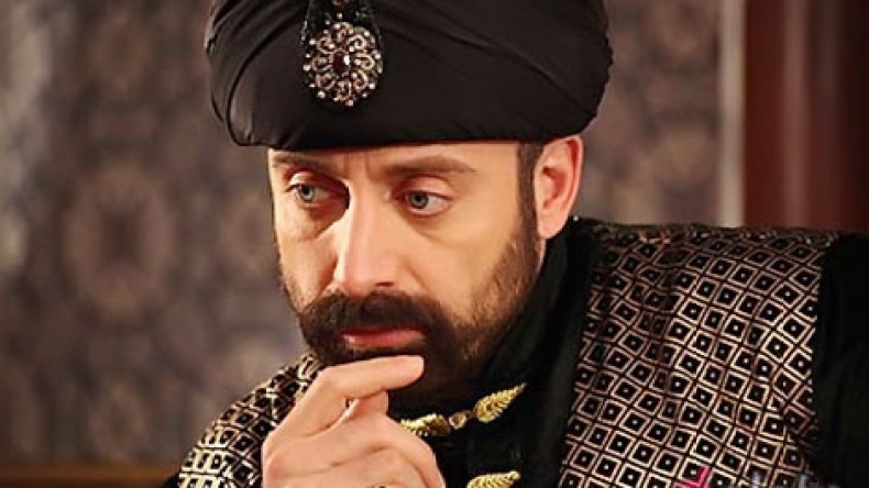 السلطان سليمان يشتري بيتا بالمغرب!