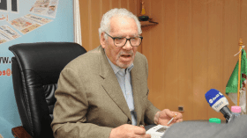 الجنرال نزار يعود بـ”مذكراته” عن الثورة وبومدين والشاذلي واسرائيل