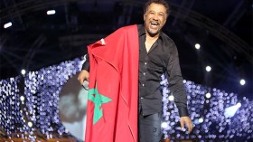 الشاب خالد يعود إلى الغناء بالكباريهات من الدار البيضاء المغربية