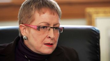 “خليدة” تريد معرفة الحقيقة؟