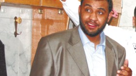 مستثمر سعودي احتال على جزائريين بصور تذكارية مع بلخادم