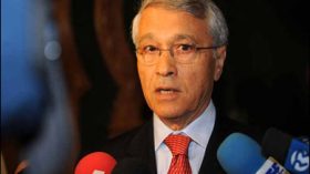 شكيب خليل:اجتماع وهران من المقرر أن يفضي إلى “تقليص أهم” للإنتاج