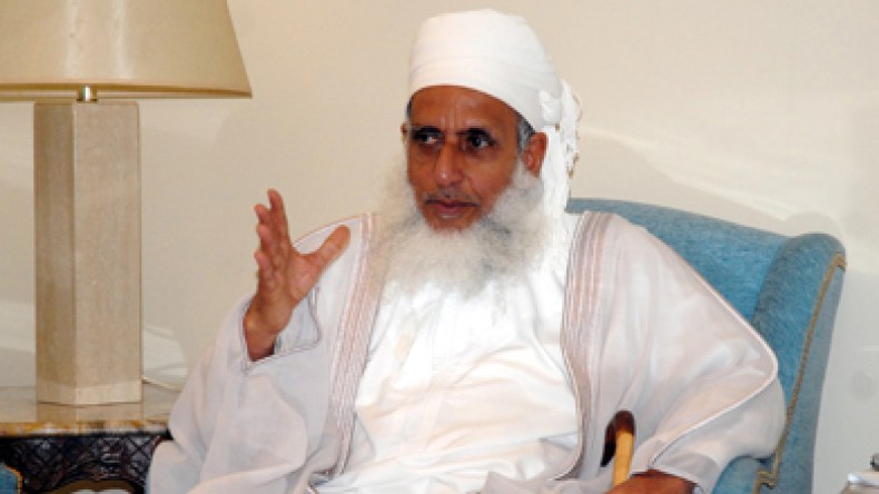 الشيخ أحمد بن حمد الخليلي: الإباضية ليسوا خوارج.. وقلت لهم أنتم و المالكية شعب واحد