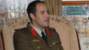 Le fils de Kadhafi a essayé de faire passer 5 millions de dollars et d’importantes quantités de bijoux et d’armes vers l’Algerie