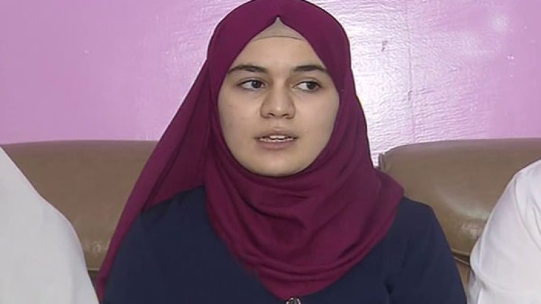 سأدرس الطب ولم أطلب منحة إلى الخارج و”الله يهدي” من يهاجمني