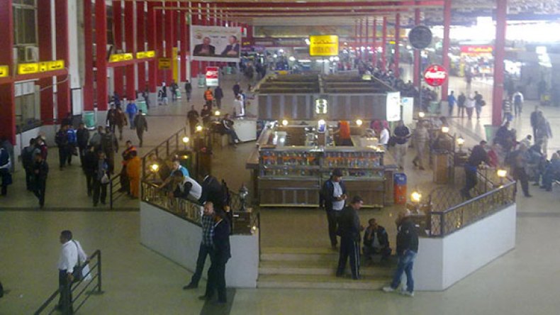 عمال مؤسسة تسيير المحطات البرية بالخروبة يحتجون