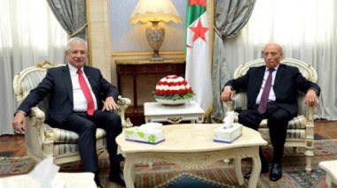 Ould Khelifa s'entretient avec Claude Bartolone