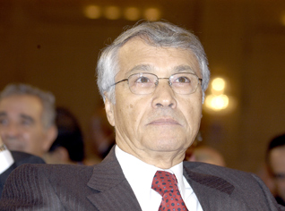 Bouteflika demande à Youssef Youssefi de réévaluer les projets de Chakib Khelil