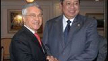 M. Khelil s'entretient à Jakarta de la hausse des cours du brut avec le président indonésien