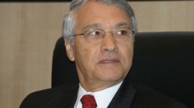 Oil prices expected to fall next year, Khelil says