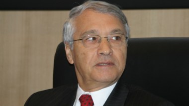 Chakib Khelil file under perusal of Justice Minister Tayeb Louh