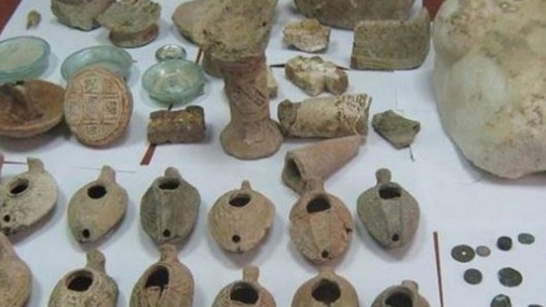 ضبط 28 قطعة أثرية معدة للتهريب بجبال خنشلة 