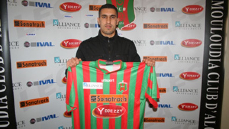 نزوح الأفارقة على معسكر المولودية يتواصل وميشال يتبرأ