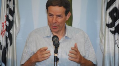 Pr Khiati: « 50 millions de dollars de pain dans les poubelles »