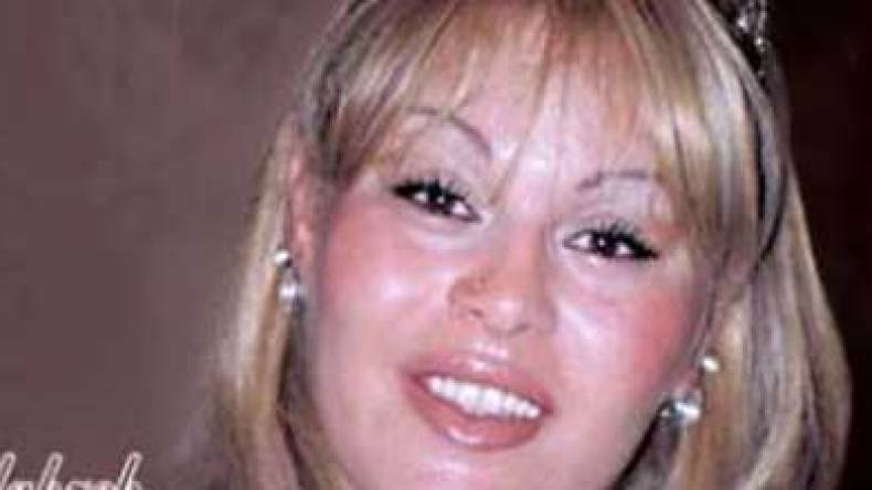 الشابة خيرة تعتزل الغناء وتتفرغ خدمة الفقراء