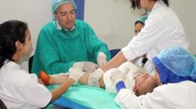 منتدى‭ ‬عالمي‭ ‬في‭ ‬روما‭ ‬ينصح‭ ‬بالختان‮..‬‭ ‬والأمريكيون‭ ‬يرونه‭ ‬دواء‭ ‬للسيدا