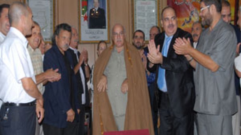 إنزال  ثقافي  وفني  على  سهرة  تكريم  خليفي  أحمد  بسيدي  أمحمد