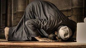 فرصتنا لنذوق حلاوة الخشوع