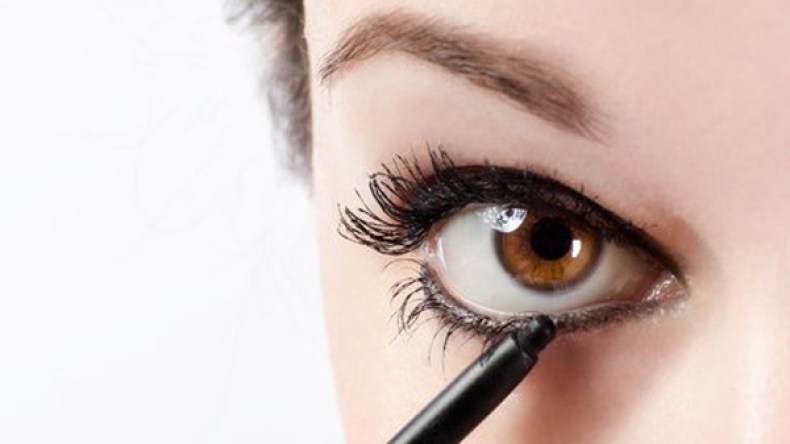 حلول للحفاظ على قلم الكحل طويلا