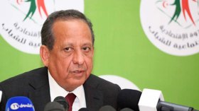 مرض “خمري” يرجئ علاج الرياضة الجزائرية!