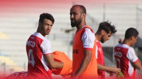 خوالد يفسخ عقده بطلب من الزاكي وكامارا يحل بوهران الأحد