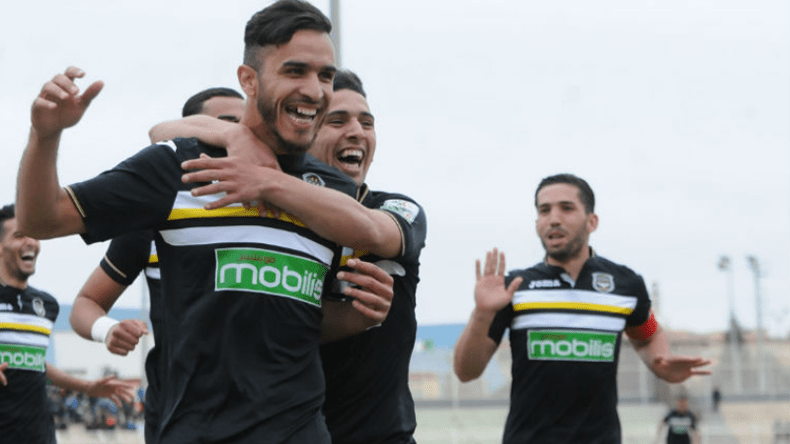 الطاوسي يستغني عن المؤهلين إفريقيا في مباراة تاجنانت