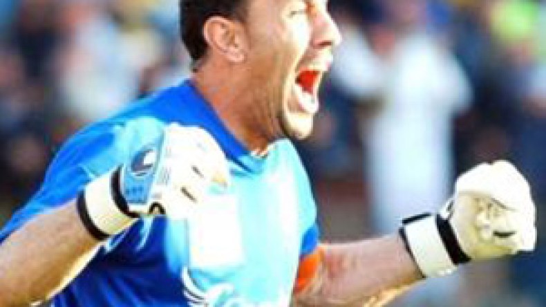 “حراس المنتخب الوطني ليسوا أفضل مني وأحترم بن شيخة واختياراته”