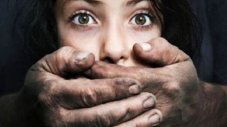 إنقاذ فتاة قاصر من ثلاثة شبان حاولوا اغتصابها بالمدية
