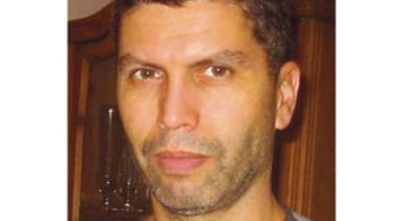 المختطفان شخصان متسامحان وندعو القاعدة إلى معاملتهما معاملة إنسانية